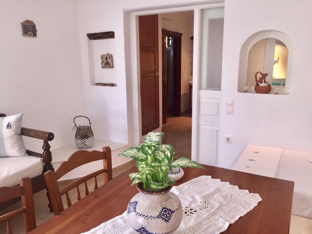 Anna'S Studio Piso Livadi Luaran gambar